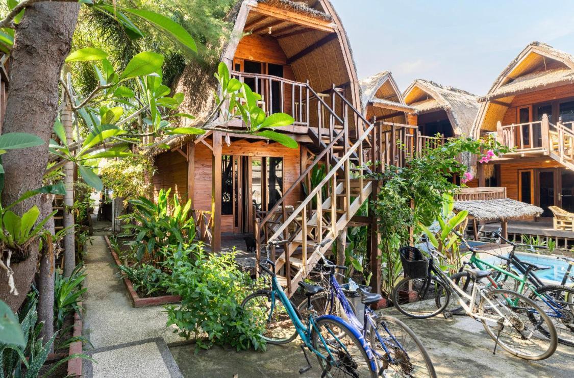 Deep House Bungalows Quần đảo Gili Ngoại thất bức ảnh