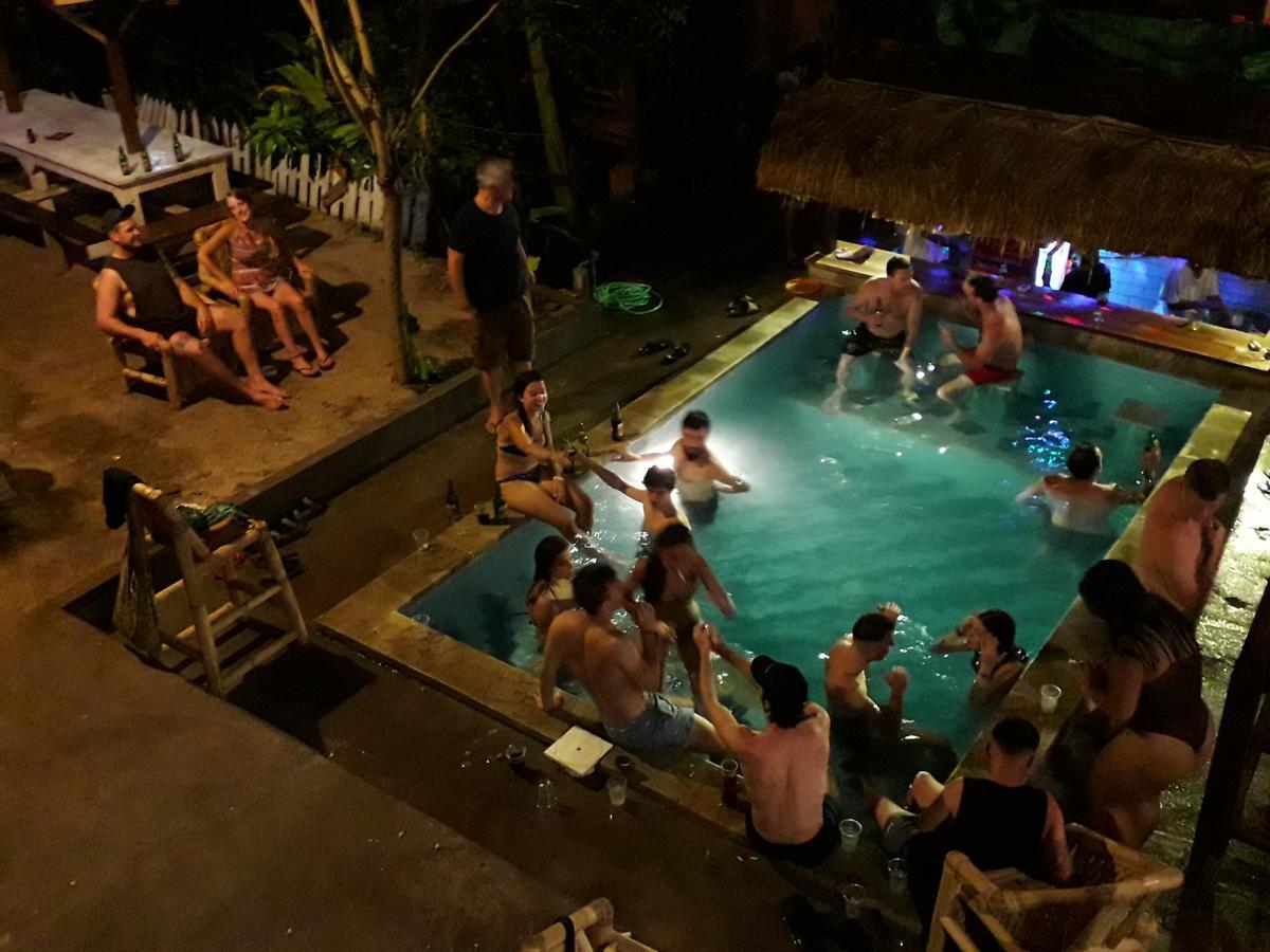 Deep House Bungalows Quần đảo Gili Ngoại thất bức ảnh